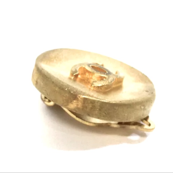 AUTH Chanel RARE Vintage Earrings Gold - Picture 5 of 5